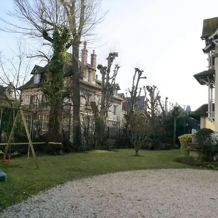 Splendid In The Heart Of Villa *