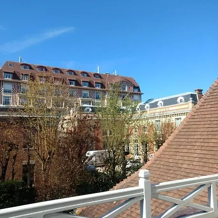 فيلة Splendid In The Heart Of *