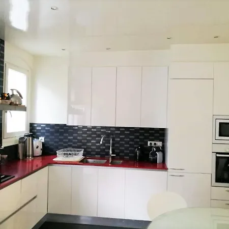 فيلة Splendid In The Heart Of دوفييل