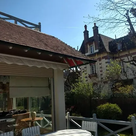 Splendid In The Heart Of *